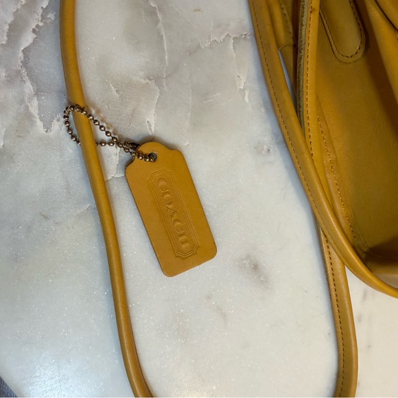 COACH vintage Yellow SCOOTER bag🔥beaut w tag - Picture 13 of 13